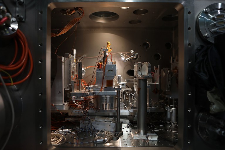 Internal view of the experimental equipment inside one of the FERMI end-station. 